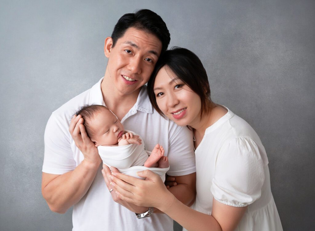 Newborn photo session with parents in Brooklyn, New York